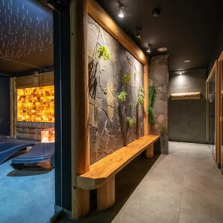 Malinowy Potok Hotel 3*